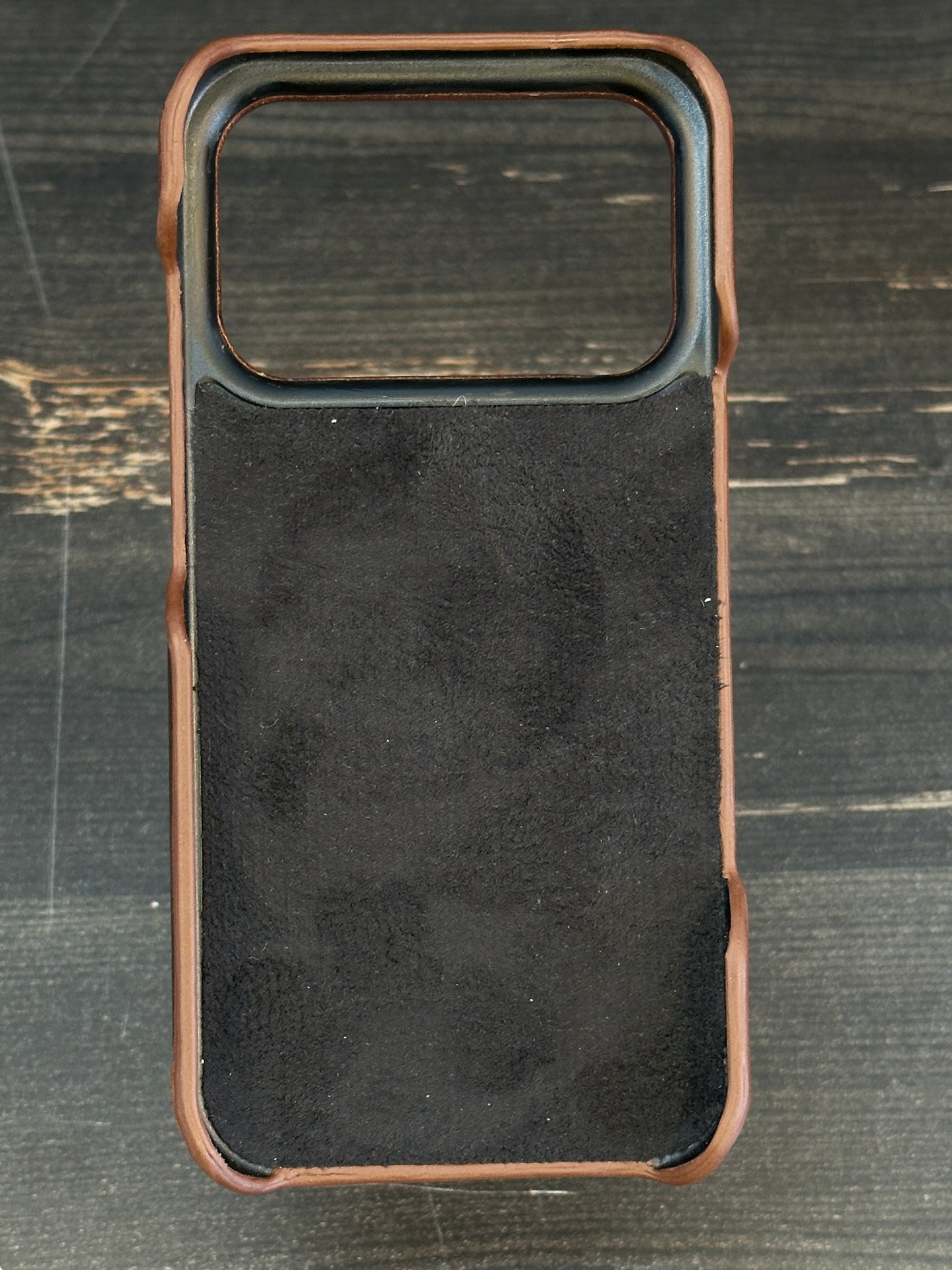 iPhone 17 Pro Max Hakiki Deri Kılıf & Magsafe özellikli Ultra Slim Frisco (yağlı Deri) Kahverengi
