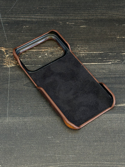 iPhone 17 Pro Max Hakiki Deri Kılıf & Magsafe özellikli Ultra Slim Frisco (yağlı Deri) Kahverengi